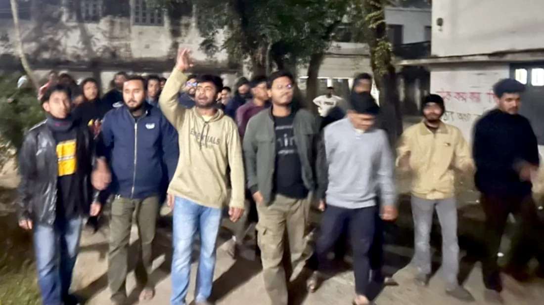 শিক্ষকের বদলি আদেশ প্রত্যাহারের দাবীতে উত্তাল সিটেক